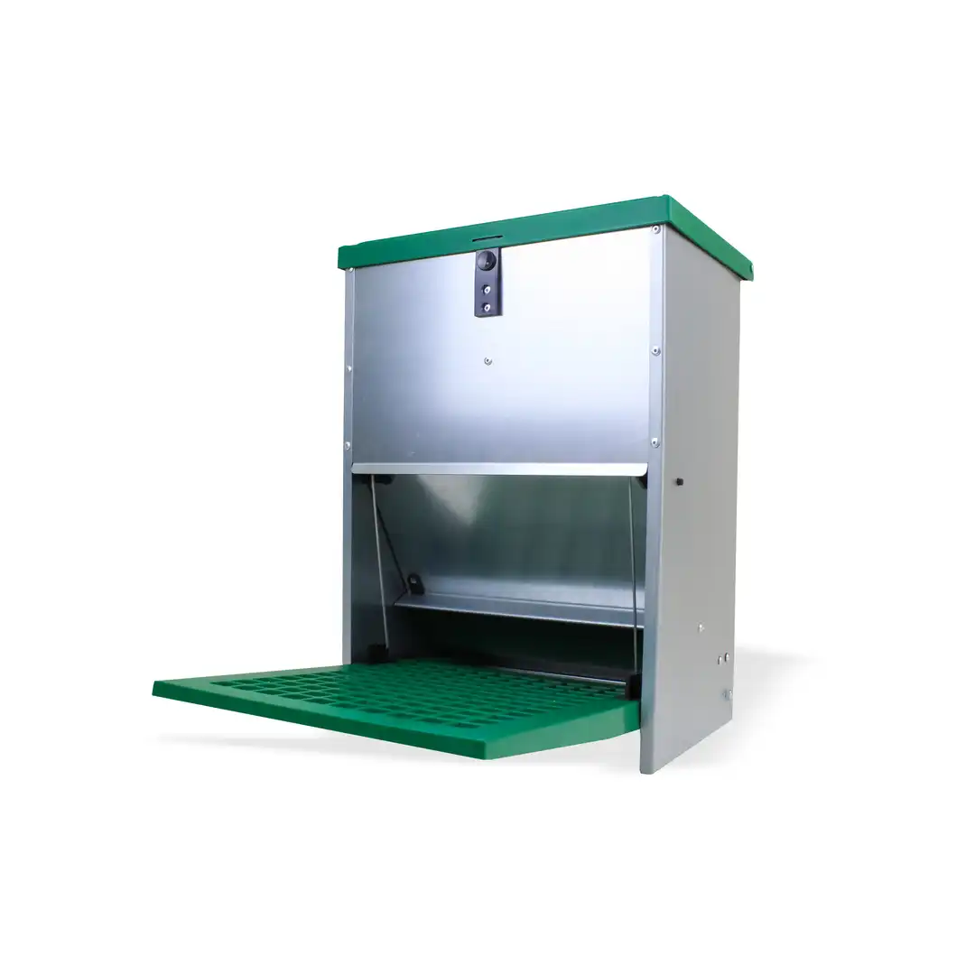 Ukal, Ushqyese automatike për shpezë