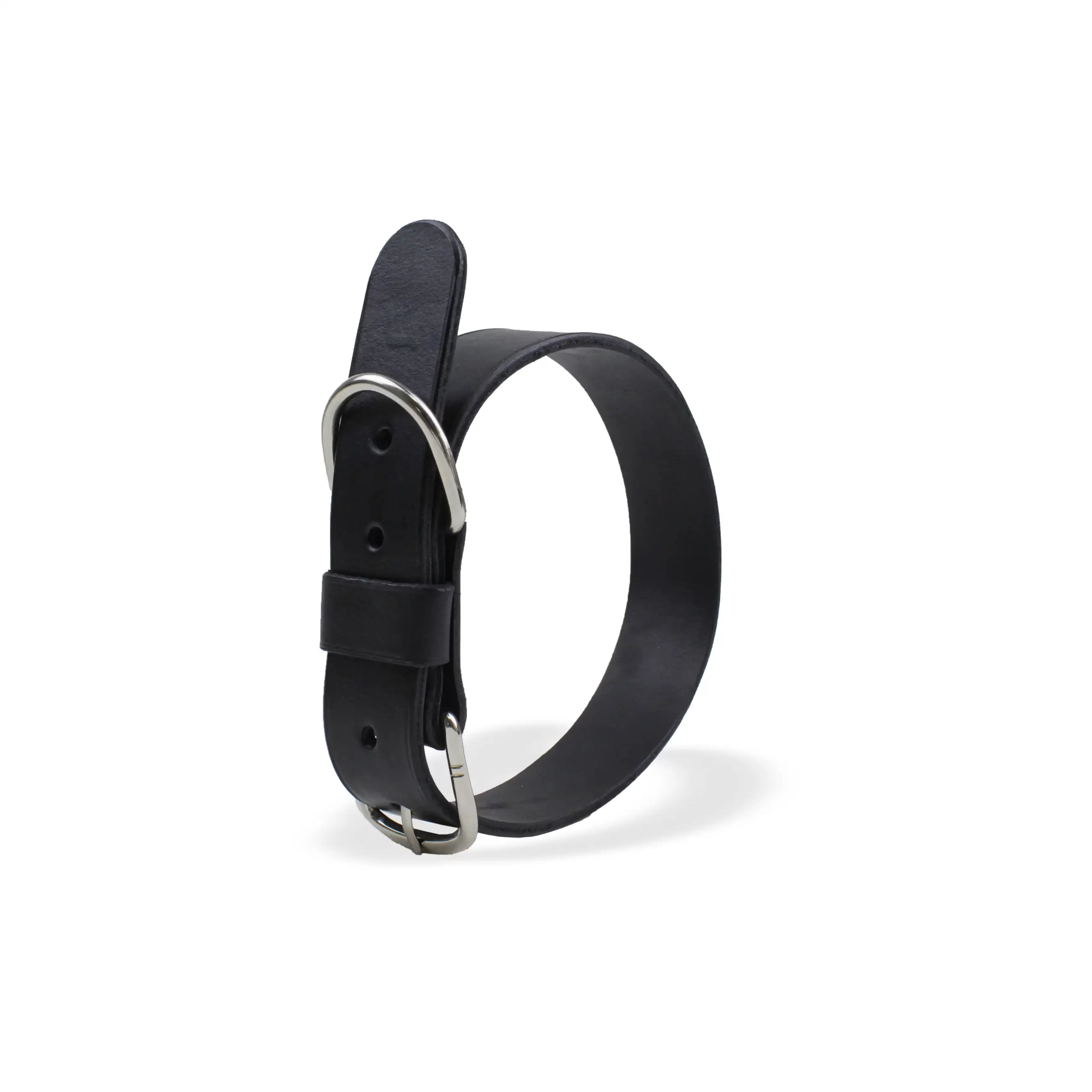 Achaos, Qafore lëkure për qen, M